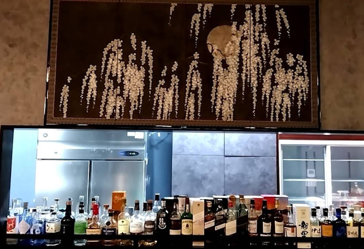 お一人様でも利用可能なカウンター席も用意しております。